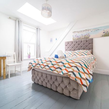 Palace Surf Lodge New Quay Εξωτερικό φωτογραφία